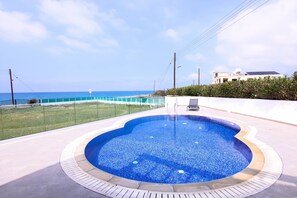 Garden - Phaedrus Living Beachfront Villa Mare (Ayia Marina Chrysochous)