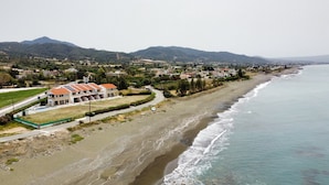 Unclassified image, 5 of 21, button - Phaedrus Living Beachfront Villa Mare (Ayia Marina Chrysochous)
