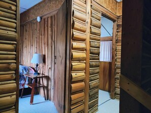 2 bedrooms, desk, free WiFi, bed sheets