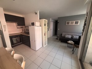 Interior - Charmant Appartement Cosy sur Sète Proche des Canaux et de Toutes Commodités (Sète)