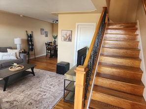 Living area - Cheyenne Frontier Days home minutes from all the action. (Cheyenne)