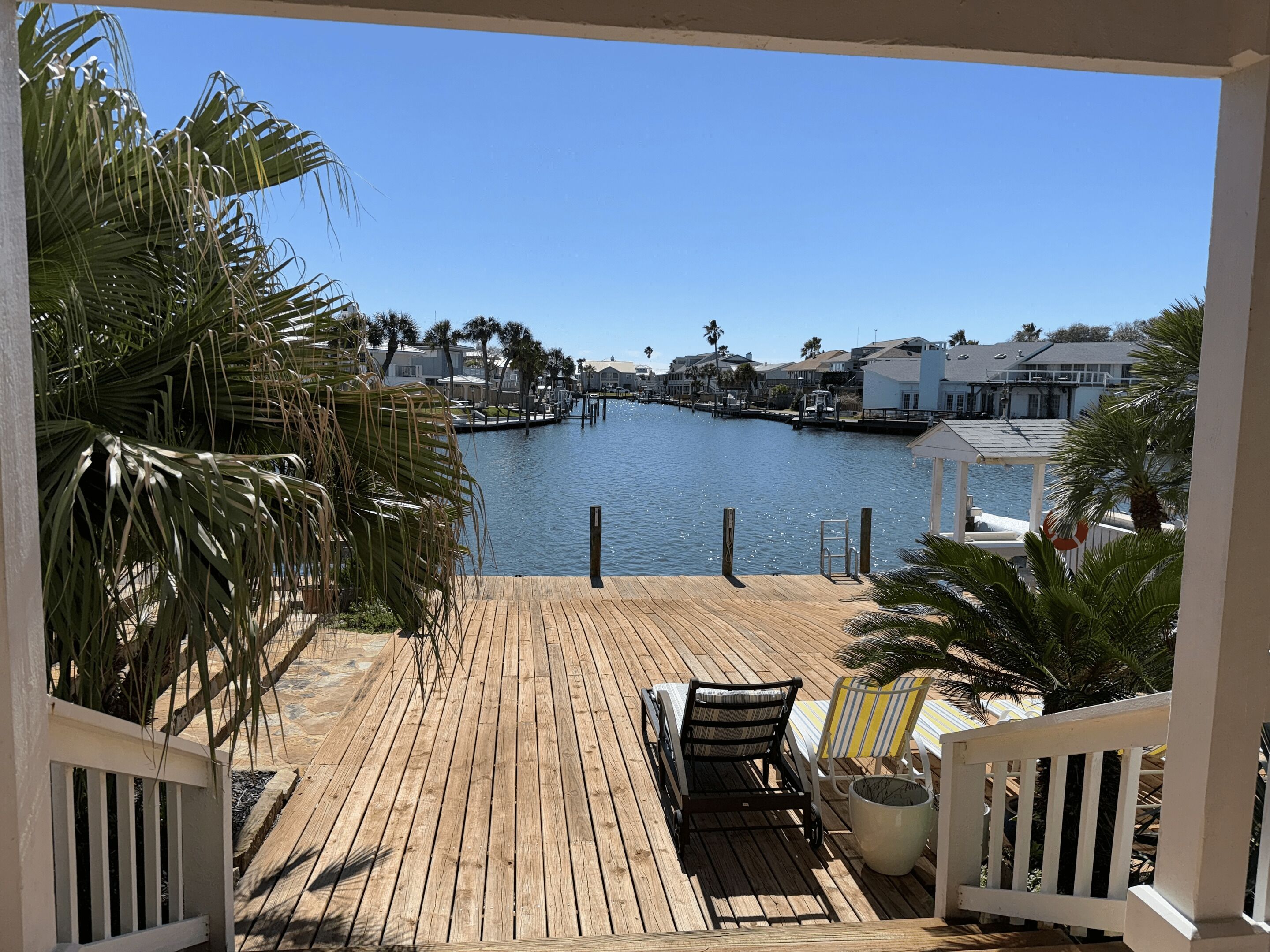 Lanai on Luau | Stunning Water Views + Pool & Dogs Allowed!