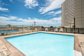 Innenpool, Außenpool