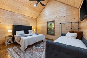 3 quartos, Wi-Fi de cortesia, roupa de cama