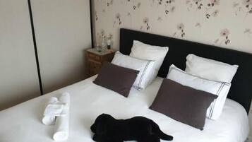 4 chambres, fer et planche Ă  repasser, lit parapluie, Wi-Fi gratuit