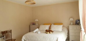 4 Schlafzimmer, Bügeleisen/Bügelbrett, Reisekinderbett, kostenloses WLAN