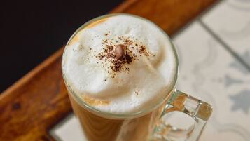 Tägliches englisches Frühstück (9.00 GBP pro Person)