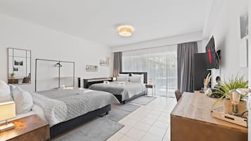 2 bedrooms, hypo-allergenic bedding, laptop workspace
