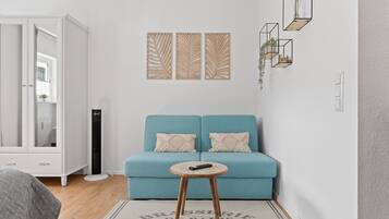 Phòng Suite Deluxe, bếp nhỏ, khu vực vườn | Bộ đồ giường kháng dị ứng, khu vực làm việc phù hợp cho laptop