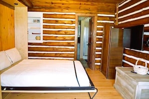 1 bedroom, desk, travel crib, free WiFi