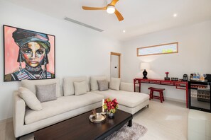 Futbolito, libros, estación para reproductor de MP3