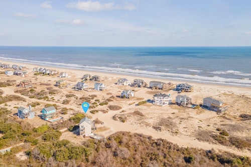 Unobstructed ocean views and wild horses all around at Happy Ours!