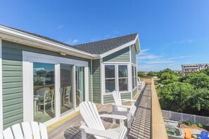 Terrace/patio - Pet-Friendly Oceanside Home w/ Heated Saltwater Pool & Hot Tub (Corolla)