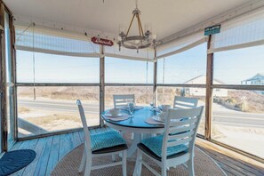 Dining - Enjoy Ocean & Sunrise Views Just Steps from the Sand (Kitty Hawk)