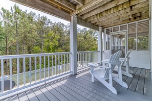 Property grounds - Spacious Oceanside Home w/ Pool, Hot Tub, Tiki Bar, & Rec Room (Corolla)