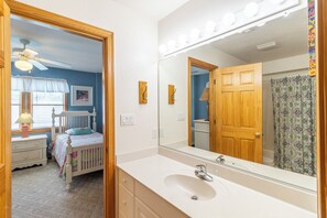 6 chambres, accès Internet, draps fournis