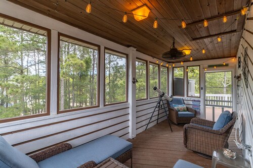 Pet-Friendly Oceanside Home on the Beautiful 4x4 Beaches