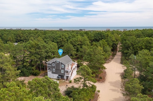Pet-Friendly Oceanside Home on the Beautiful 4x4 Beaches