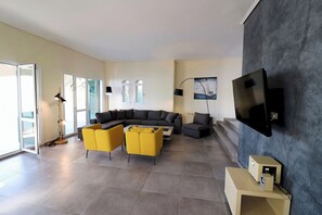 TV - Villa Faiax - stunning pool views Ipsos bay (Pirgi)