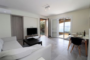 TV - Villa Faiax - stunning pool views Ipsos bay (Pirgi)