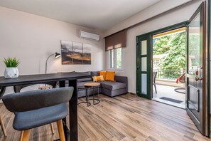 Living area - Titus CFU - 10min walk to Ipsos beach (Kato Agios Markos)