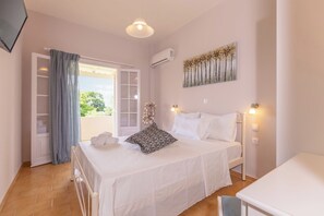 2 habitaciones, tabla de planchar con plancha, wifi y ropa de cama 