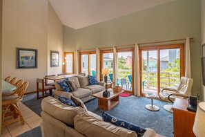 スマートテレビ、DVD プレーヤー、ステレオ