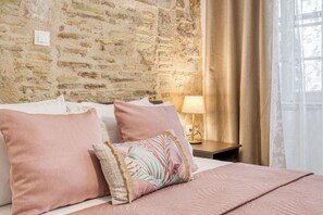 1 bedroom, iron/ironing board, bed sheets - The Monastery apartment (Corfu)