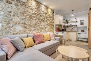 Living area - The Monastery apartment (Corfu)