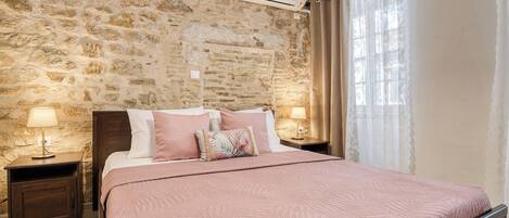 1 bedroom, iron/ironing board, bed sheets