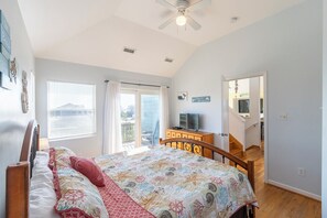 4 bedrooms, internet, bed sheets