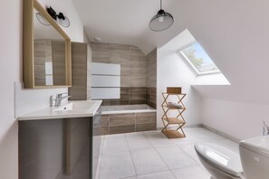Douche, séchoir à cheveux