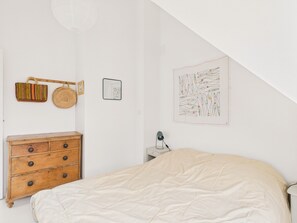 3 bedrooms, WiFi (free)