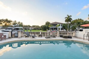 Pool - Waterfront 5 Bed/5Bath Home-Pool, Dock, Las Olas

 (Fort Lauderdale)