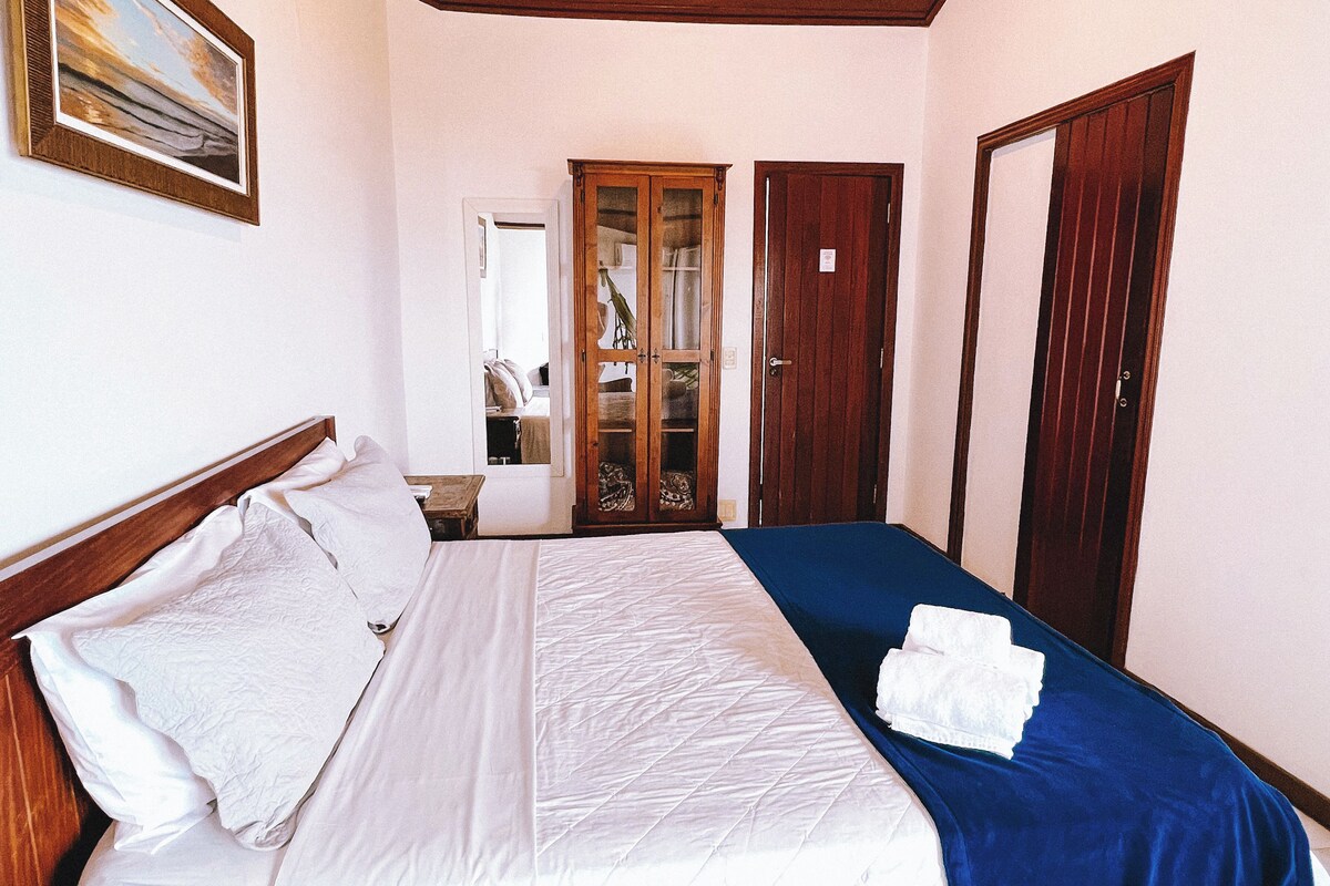 Deluxe Room | WiFi (free), bed sheets