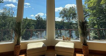 Nature's Paradise Luxury Lakeside Retreat SPA