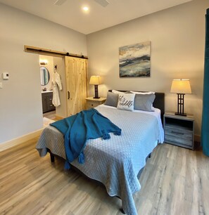 6 bedrooms, iron/ironing board, free WiFi, bed sheets