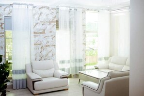 TV - Stay Apartment (Kigali)