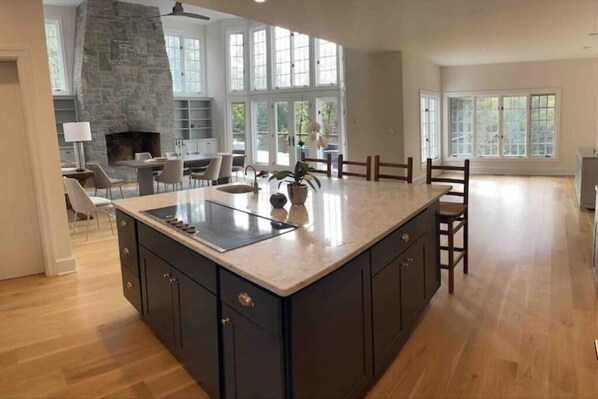 Interior - Riverside Paradise in Litchfield (Litchfield)