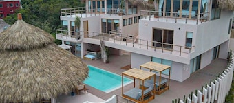 Xeno Hotel Boutique