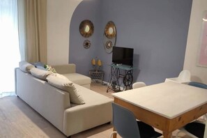 Smart TV - BiBiHome Catania apartment in the historic center (Catania)
