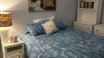 3 bedrooms, in-room safe, WiFi, bed sheets