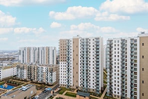อพาร์ทเมนท์, 1 ห้องนอน, ระเบียง | วิวจากห้องพัก