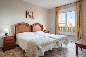 4 bedrooms, WiFi, bed sheets - Villa Noguera Mediterraneo by Villa Plus (Dénia)