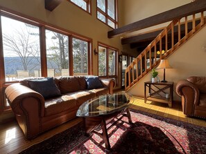 Smart TV, DVD player, books