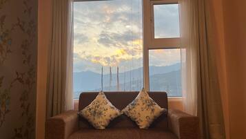Deluxe Room | 1 bedroom, free WiFi