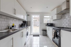 Basic-Haus | Eigene Küche