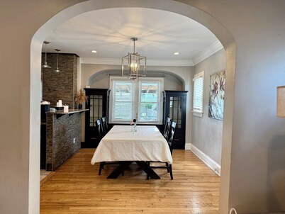 Beautiful Modern Home in CLE