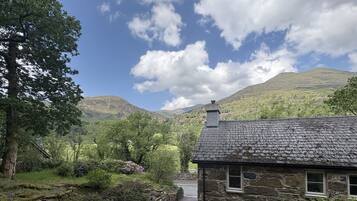 Cottage | Property grounds