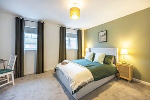 2 soveværelser, skrivebord, Wi-Fi